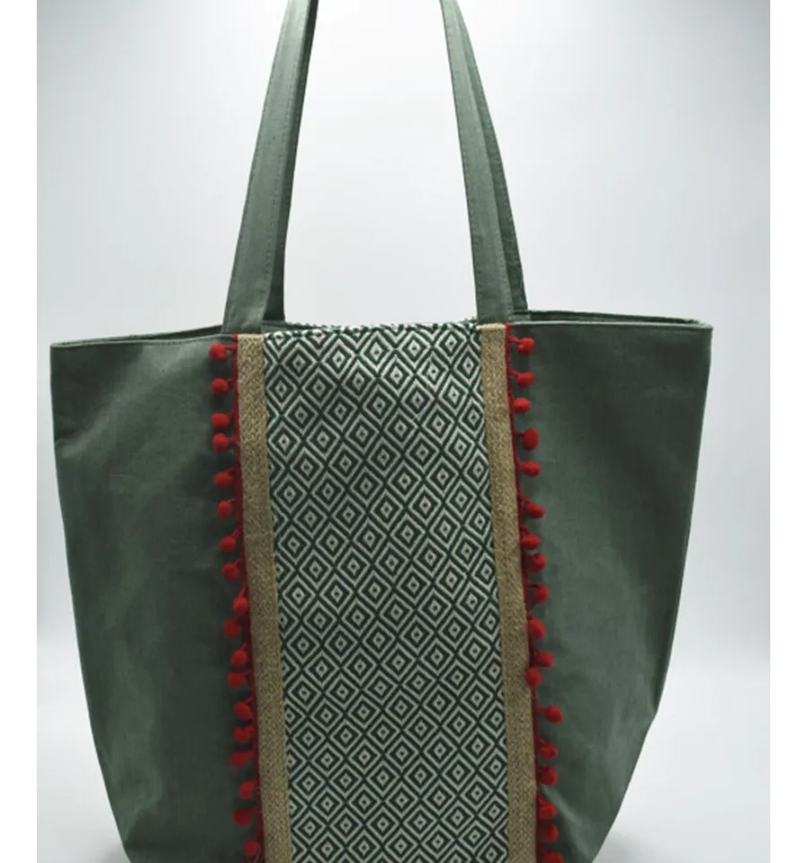 Bolso Saint Tropez verde con motivos de chevron y pompones rojos Fouta Tunisia - 1