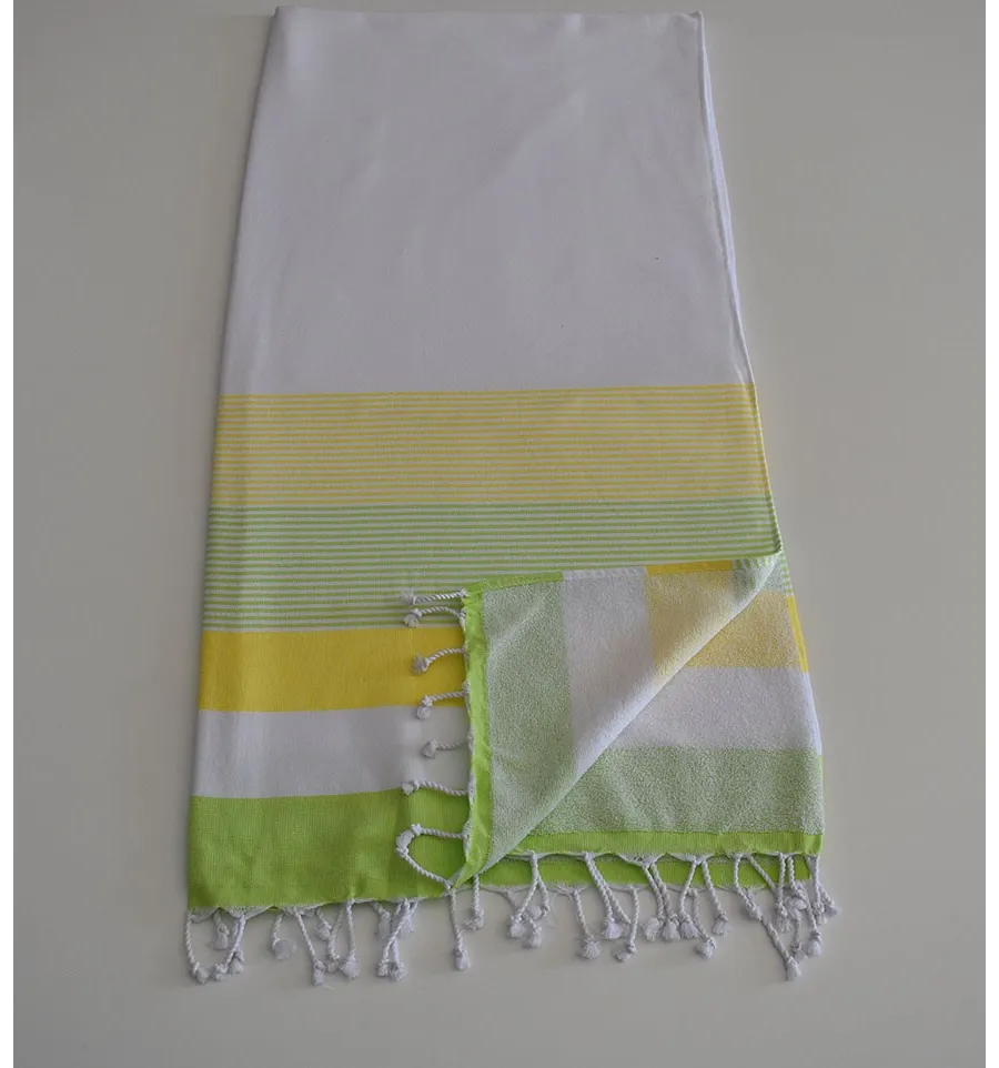 Fouta éponge blanc, chartreuse et vert clair 