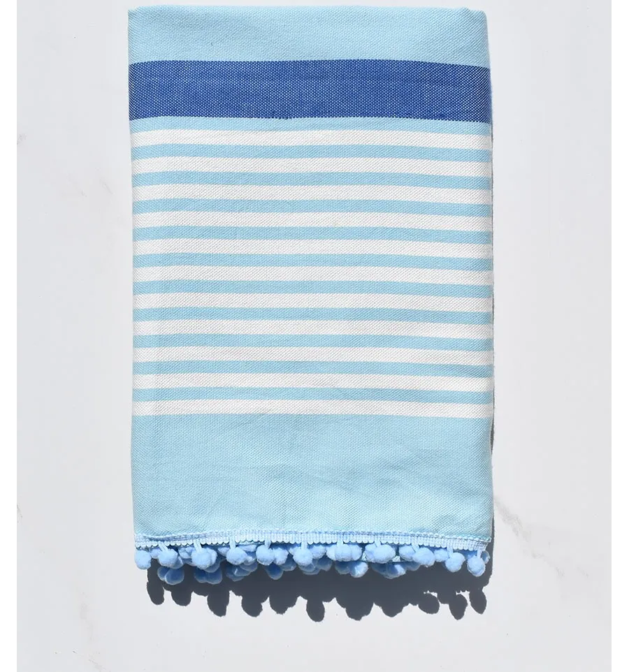 Fouta blanc sale, bleu et azurin avec pompons 