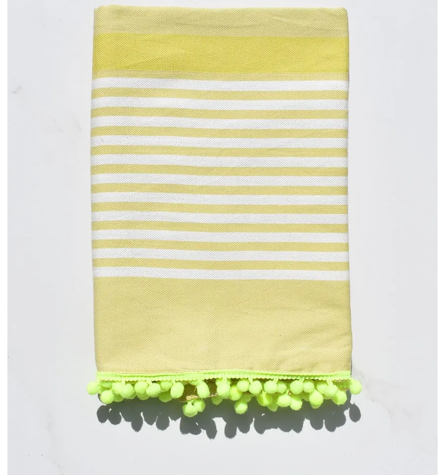 Fouta blanc sale, chartreuse avec pompons 