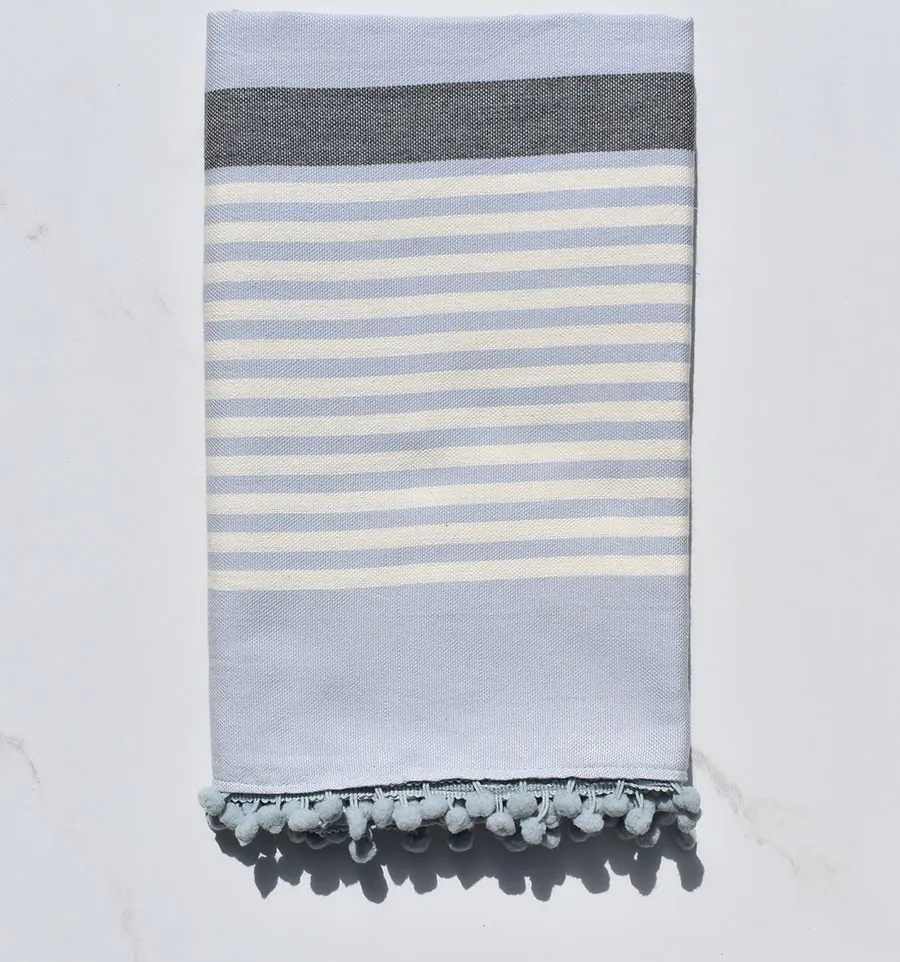 Fouta carrito blanco crema, gris y azul con pompones 