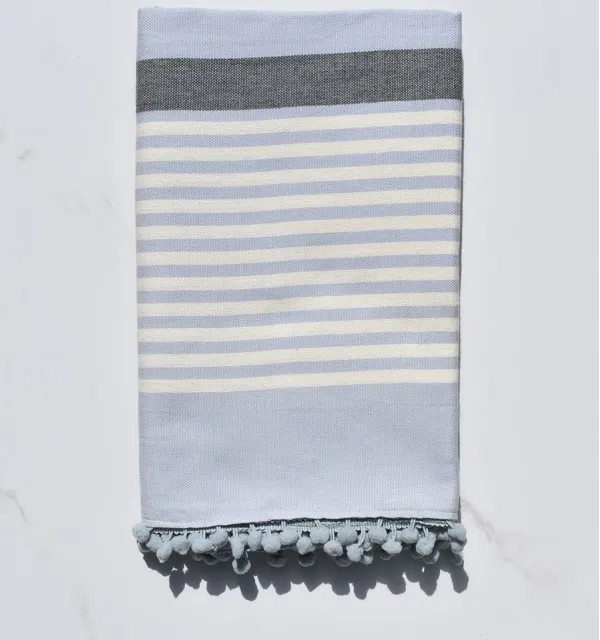 Fouta carrito blanco crema, gris y azul con pompones 