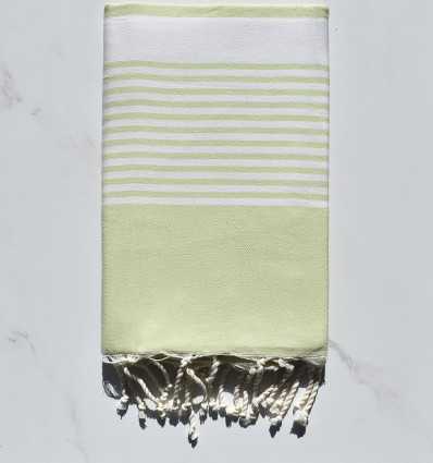 Fouta Arturo verde pastel claro 